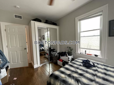 Cambridge 2 Bed 1 Bath CAMBRIDGE  Inman Square - $3,675 No Fee