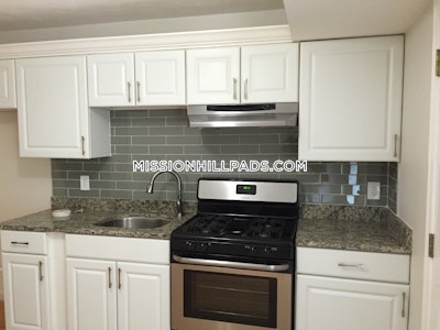 Roxbury 3 Beds 1 Bath Boston - $5,000