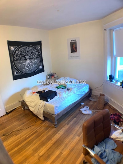 Brookline 4 Beds 2 Baths  Boston University - $6,100